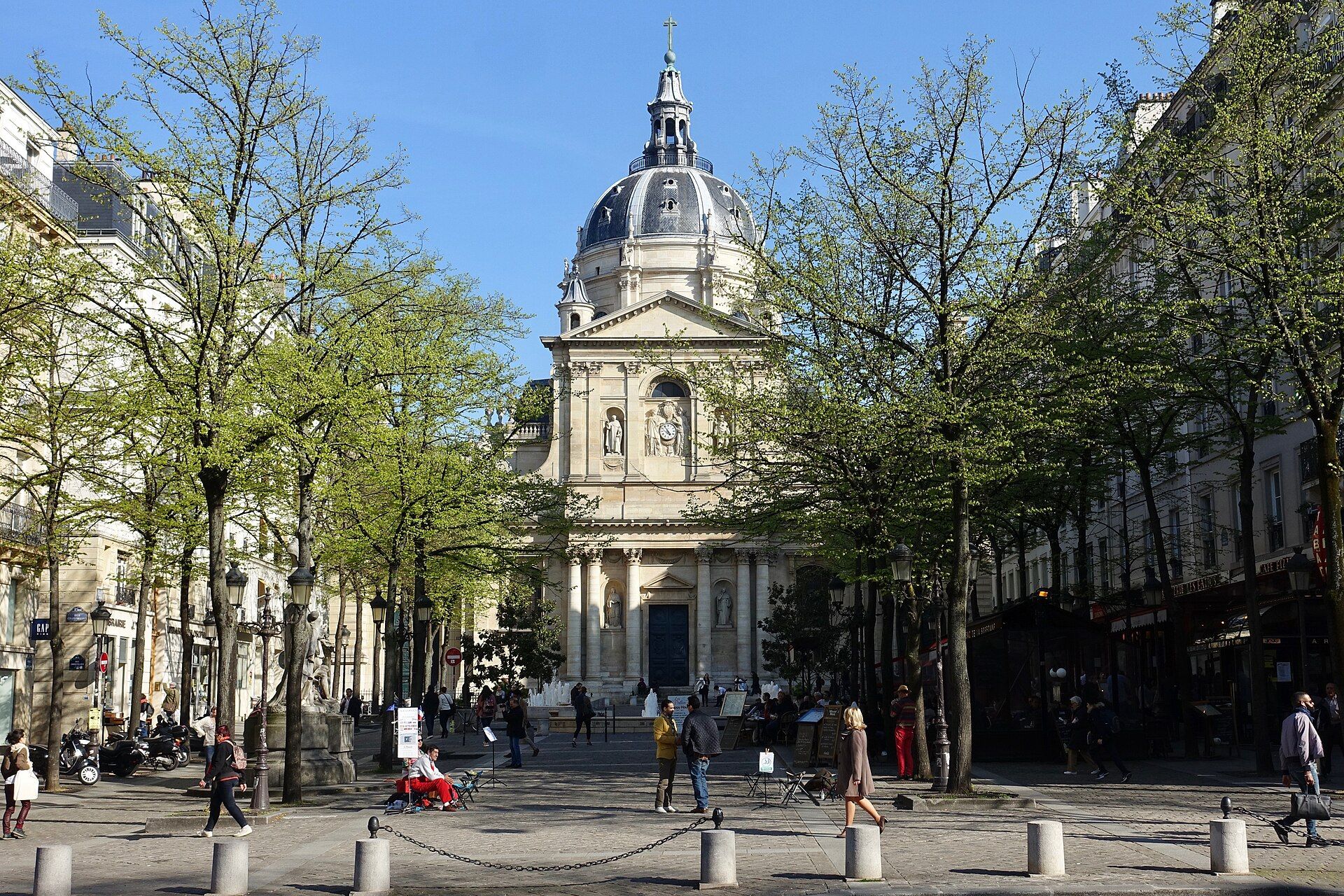 The chapel of the Sorbonne, a few minutes from rue Cujas; it shows the area, not the hotel