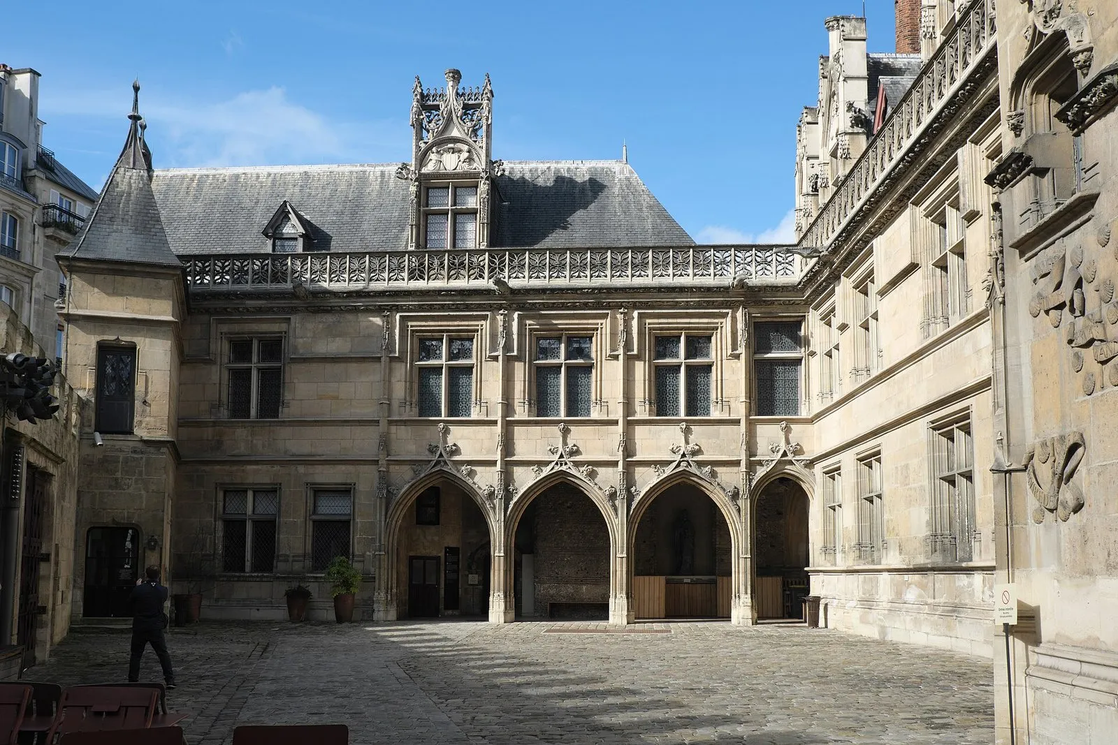 The courtyard of the Hôtel de Cluny, home of the Musée de Cluny