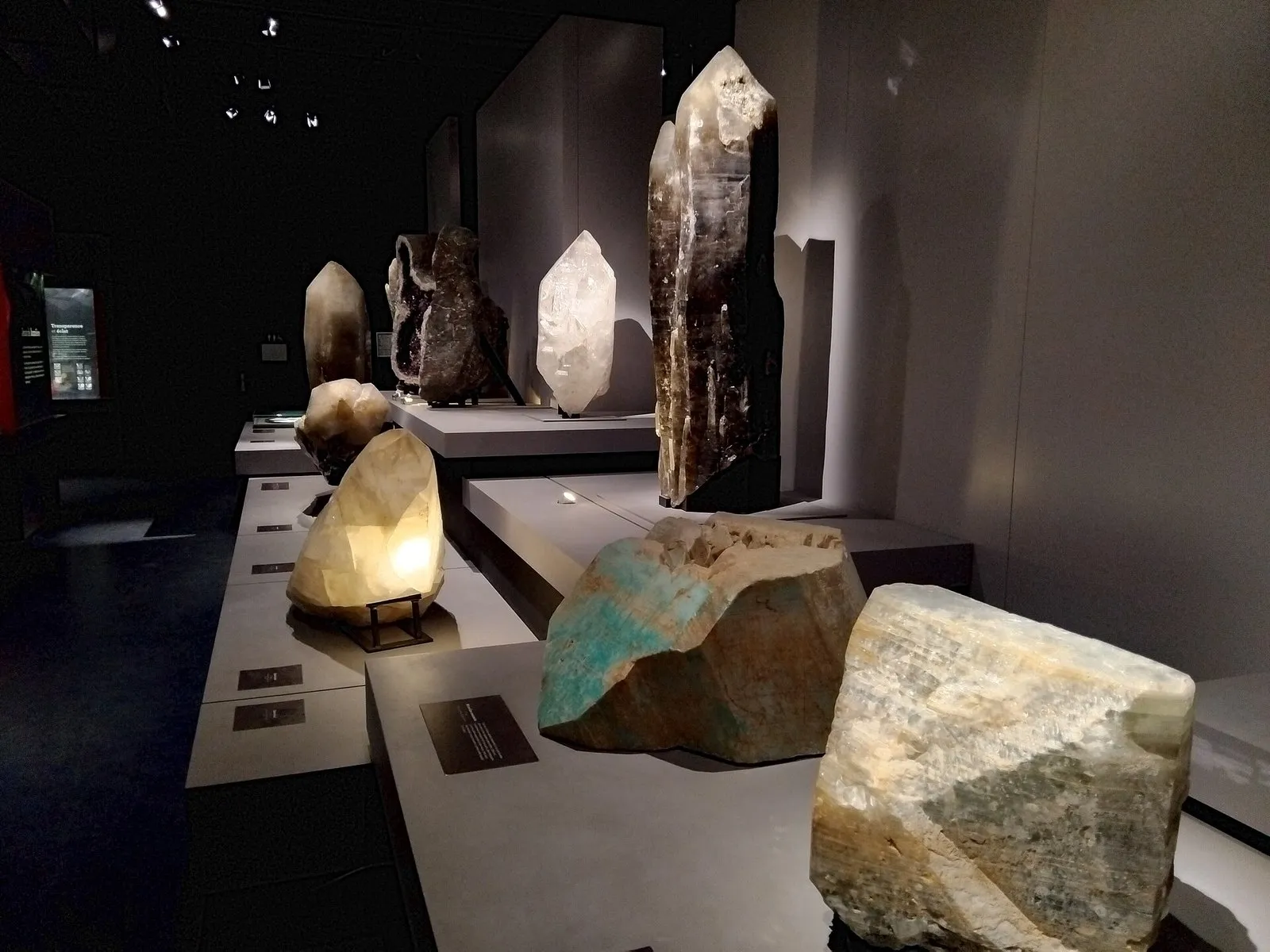 La galerie de minéralogie du Muséum national d’histoire naturelle