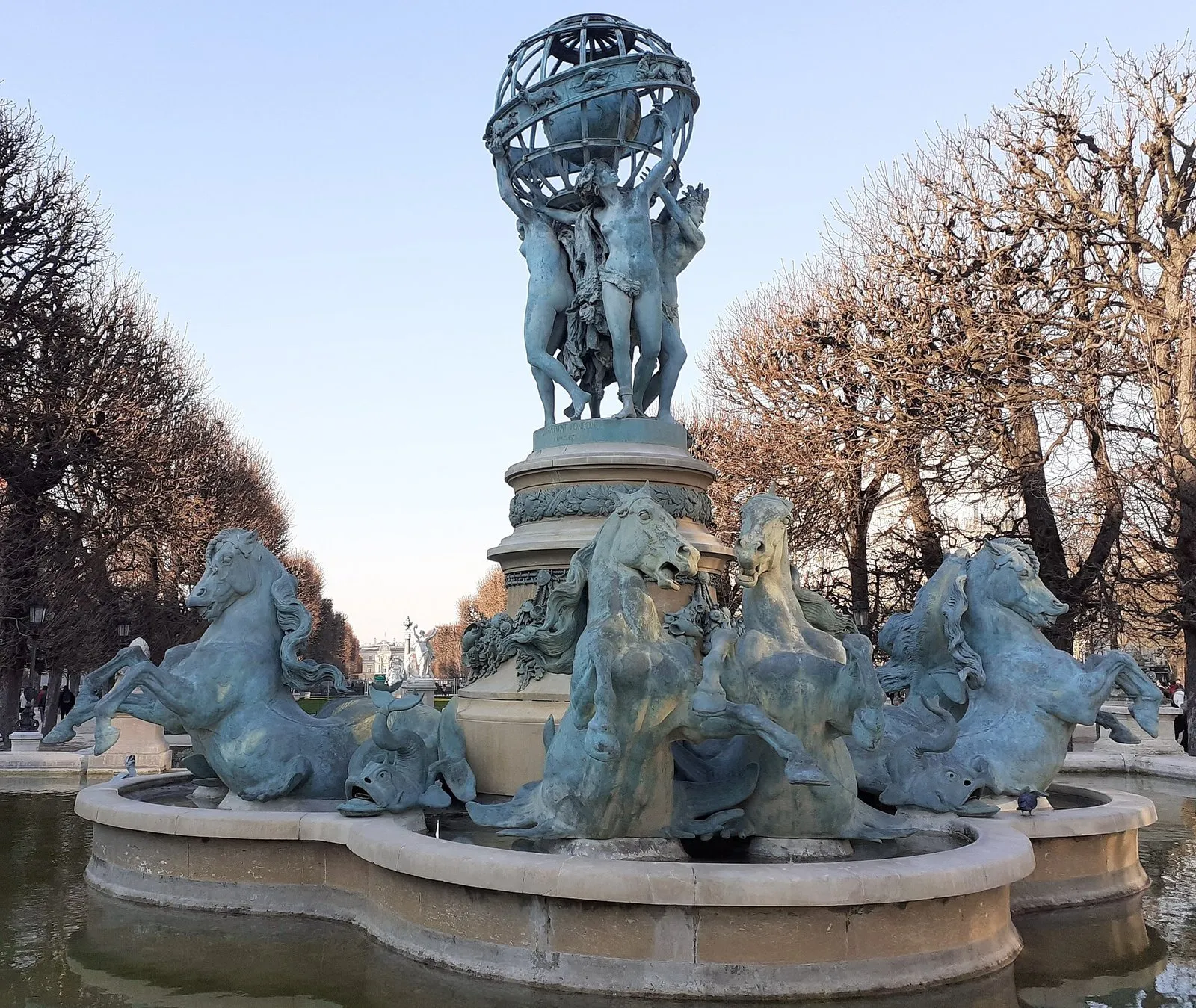 La fontaine de l’Observatoire, au sud du jardin du Luxembourg