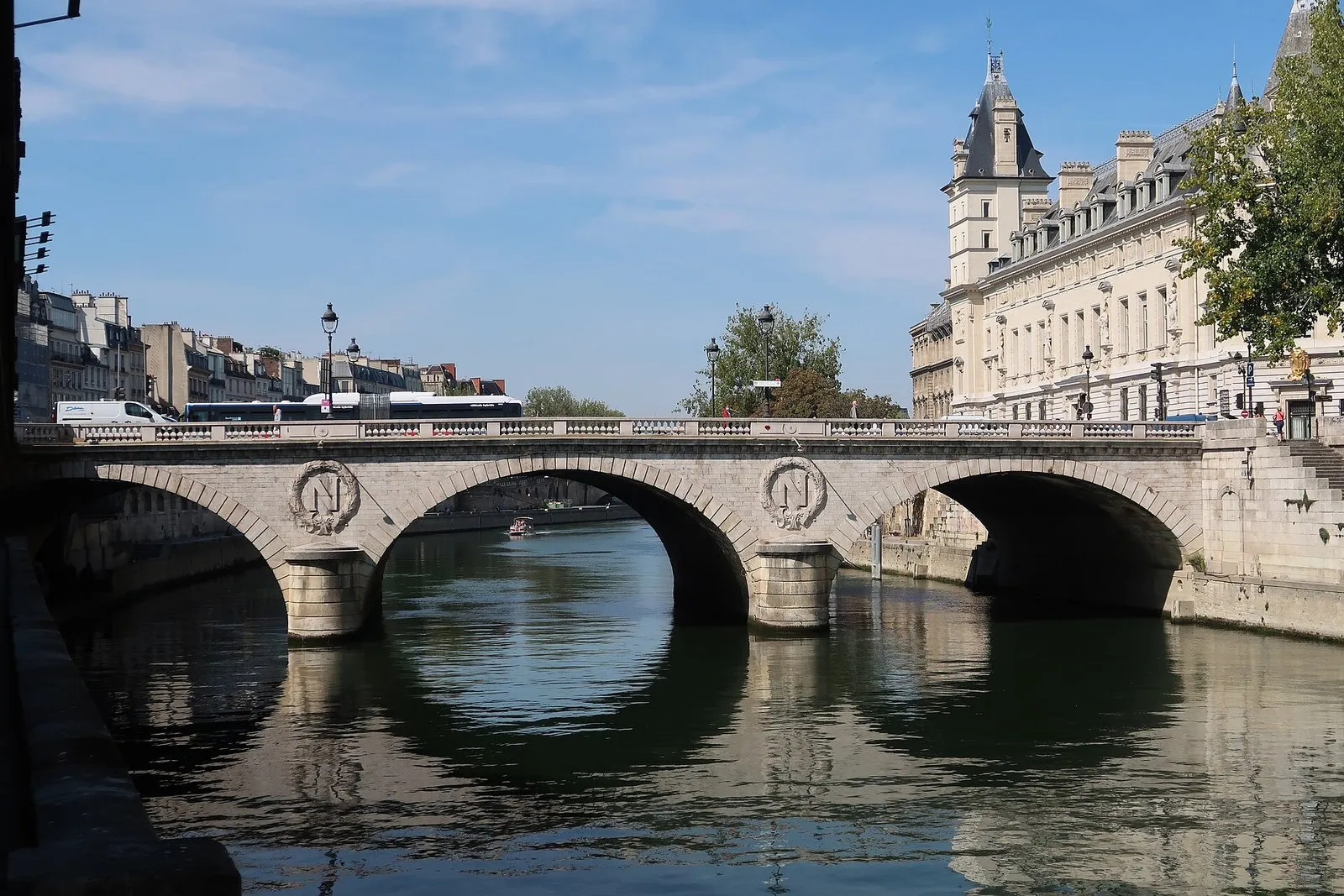 The pont Saint-Michel over the Seine