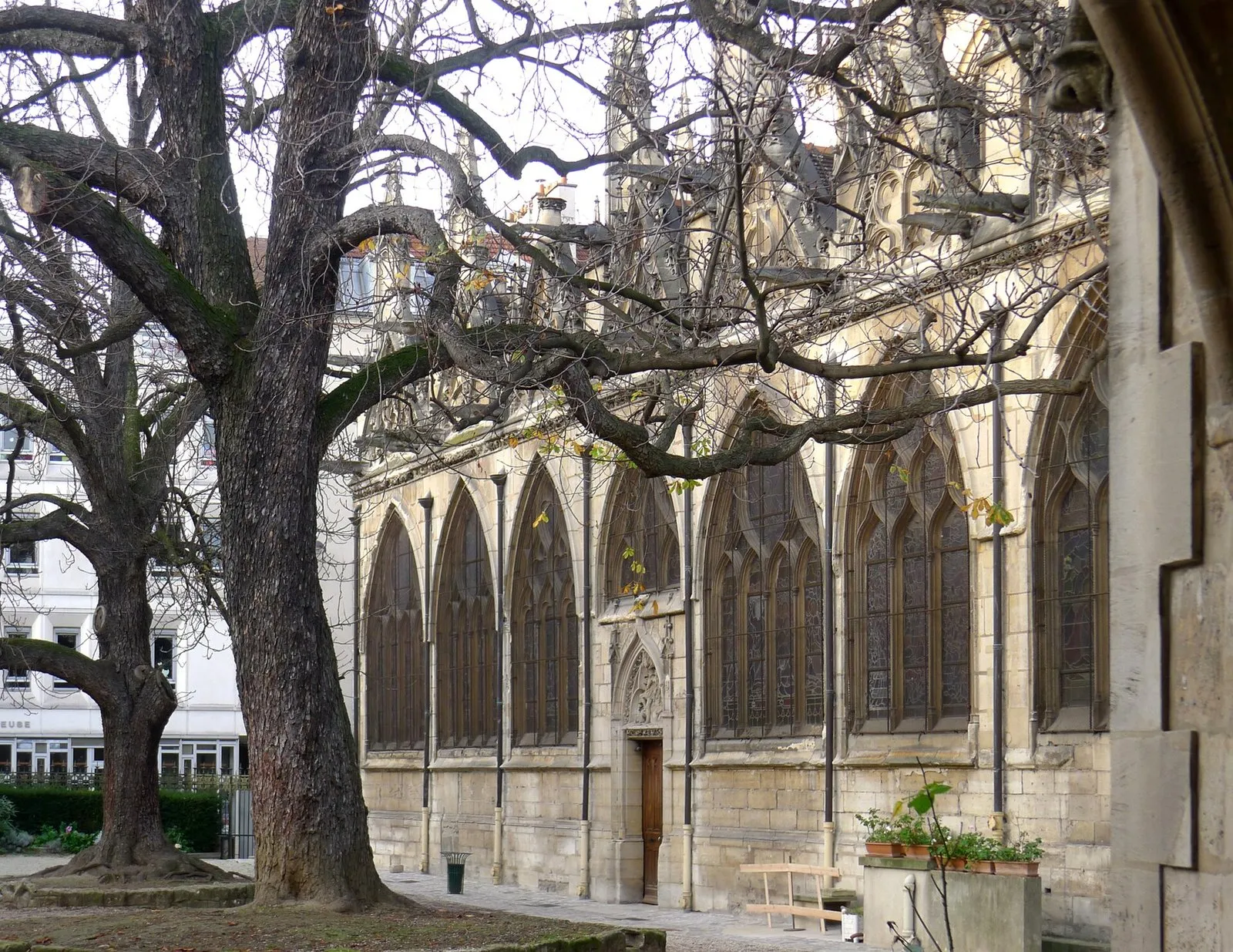 Le cloître de Saint-Séverin