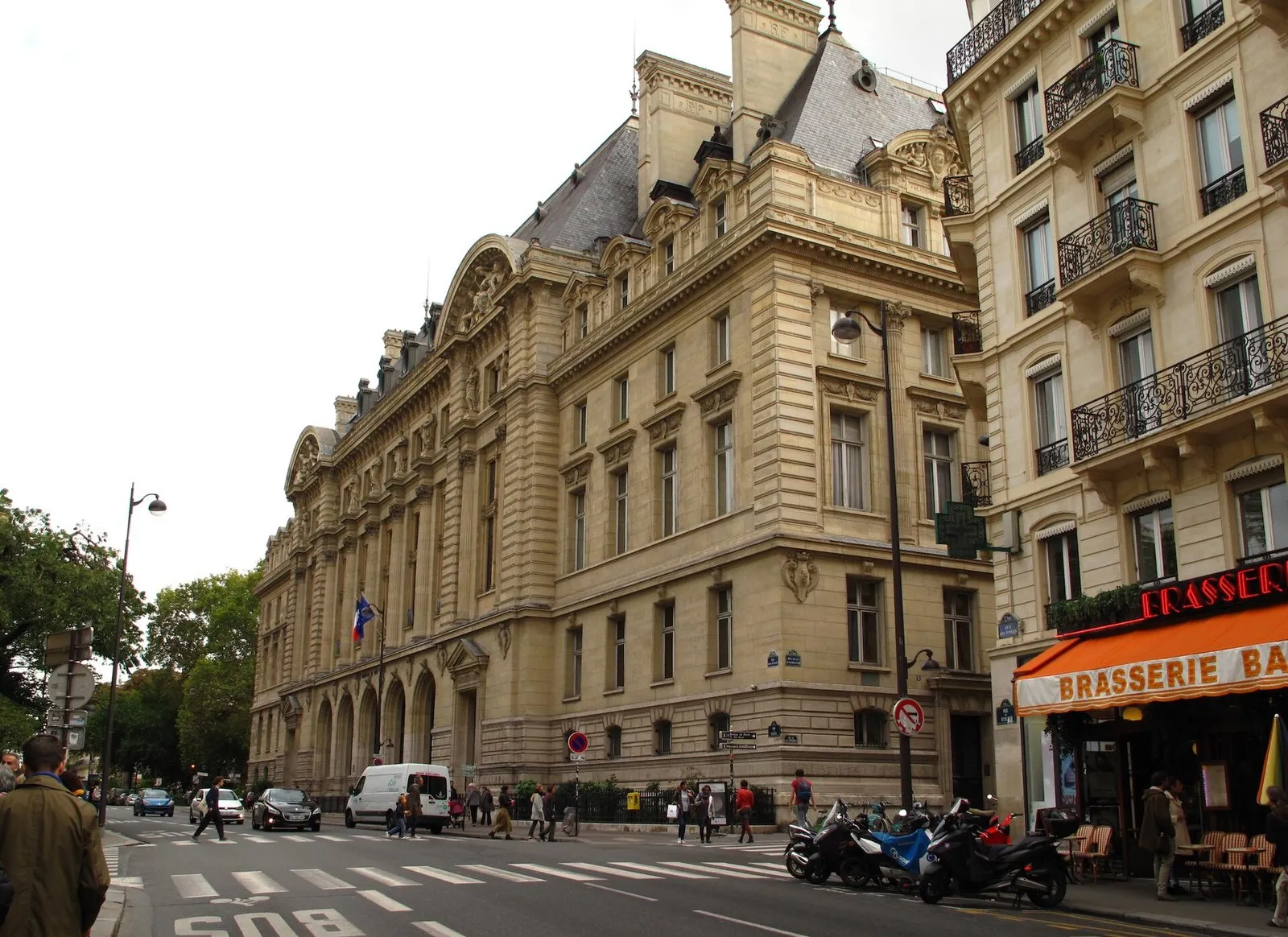 Les bâtiments de la Sorbonne, rue des Écoles